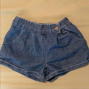 Girl’s denim pleated shorts